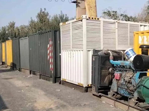 右江200KW柴油发电机机组每小时油耗是多少?