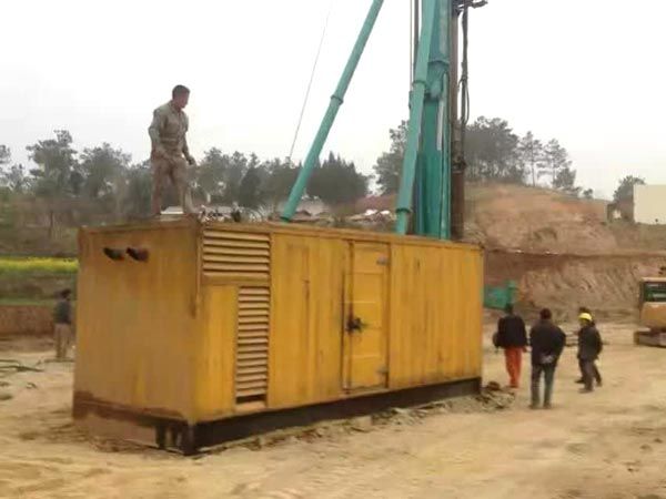 右江如何判断水冷式机油散热器密封件是否需要更换?